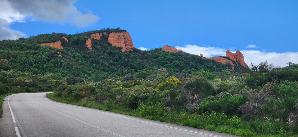 Approaching Las Medulas on the Camino Invierno