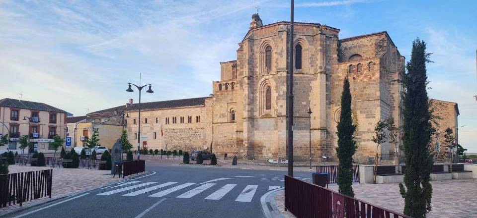 Santa Maria to Nava de la Asuncion featured