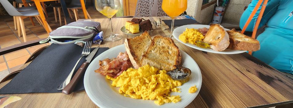 Day 16 - Silleda to Dornelas - 2nd breakfast