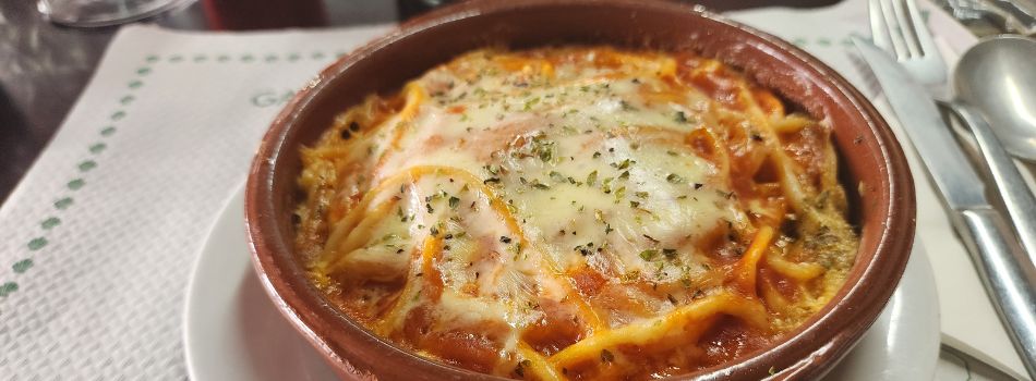Day 4 - Corcubion to O Logoso - baked pasta