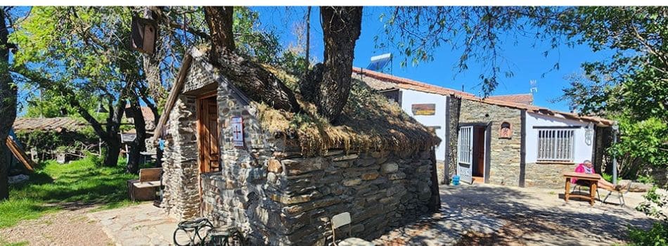The Hobbit House - Albergue Parroquial Santa María